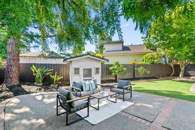 45490 Concho Court, Fremont CA: https://media.crmls.org/mediaz/5761f940-8c76-4c79-8a70-55295fe8bc48.jpg