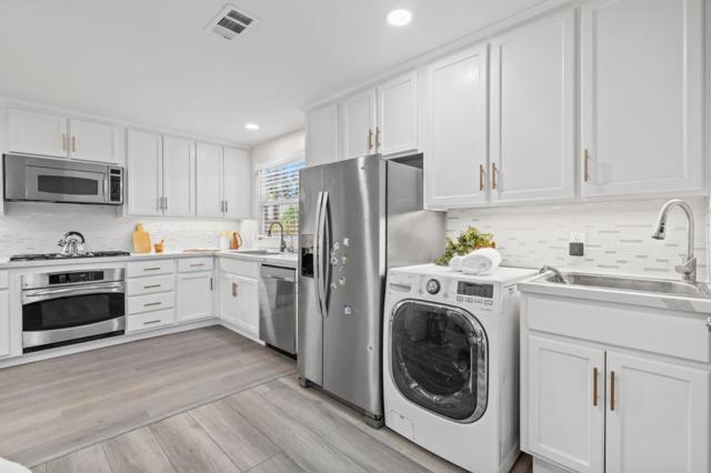 2289 Newhall Street, Santa Clara CA: https://media.crmls.org/mediaz/576244cb-e632-4843-b137-10f3ba382d1a.jpg