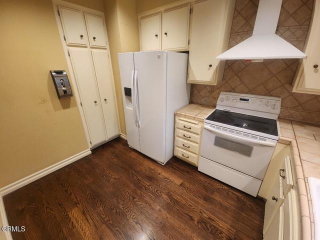 Detail Gallery Image 18 of 38 For 4141 via Marisol #310,  Los Angeles,  CA 90042 - 2 Beds | 2 Baths