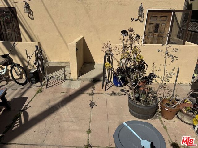 9 19th Avenue photo 7