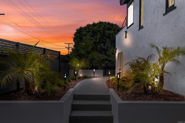 Detail Gallery Image 3 of 46 For 608 Forward St, La Jolla,  CA 92037 - 3 Beds | 2 Baths