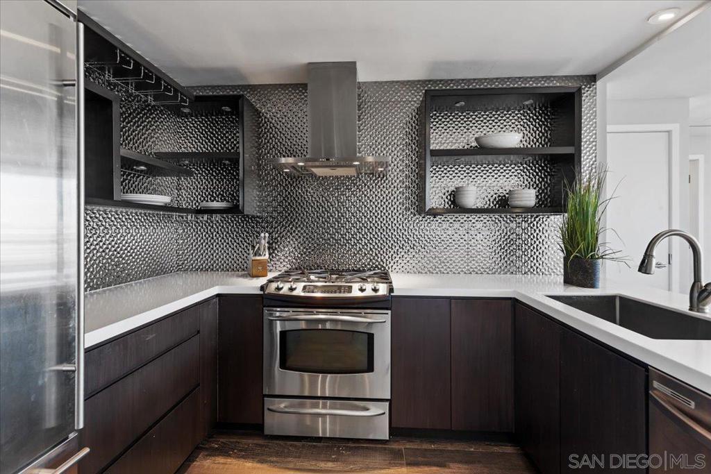325 7th Ave - photo 14