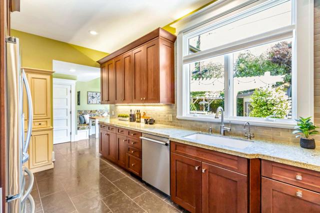 190 S 15th Street, San Jose CA: https://media.crmls.org/mediaz/576468e2-5689-4c75-b4a4-99930c13a323.jpg
