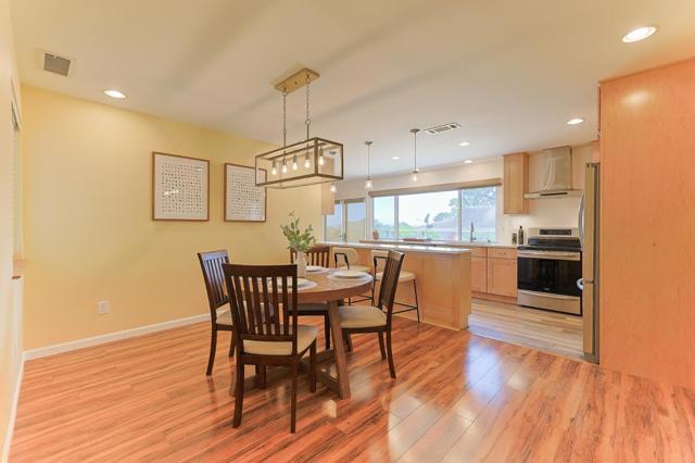 9355 Holly Oak Way, Salinas CA: https://media.crmls.org/mediaz/5764f341-c562-438f-8e0d-a50e2f88d26c.jpg