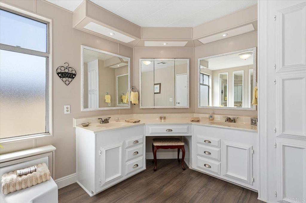 3535 Linda Vista Drive - photo 15