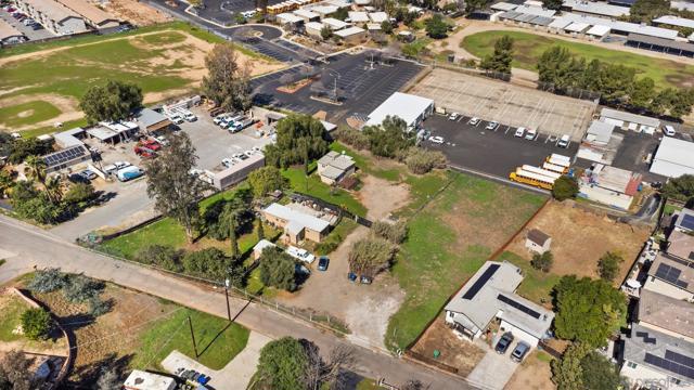 Image 40 of 41 For 11816 Waterhill Rd