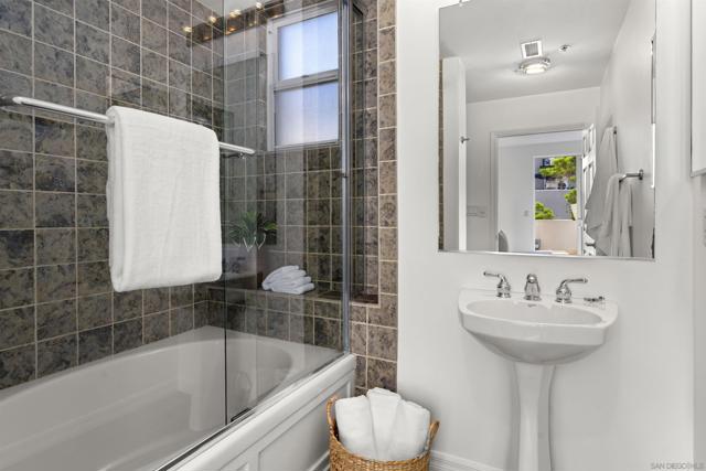 1601 India, San Diego CA: https://media.crmls.org/mediaz/5766ac8d-d719-4149-97c1-df3d54ca0cee.jpg