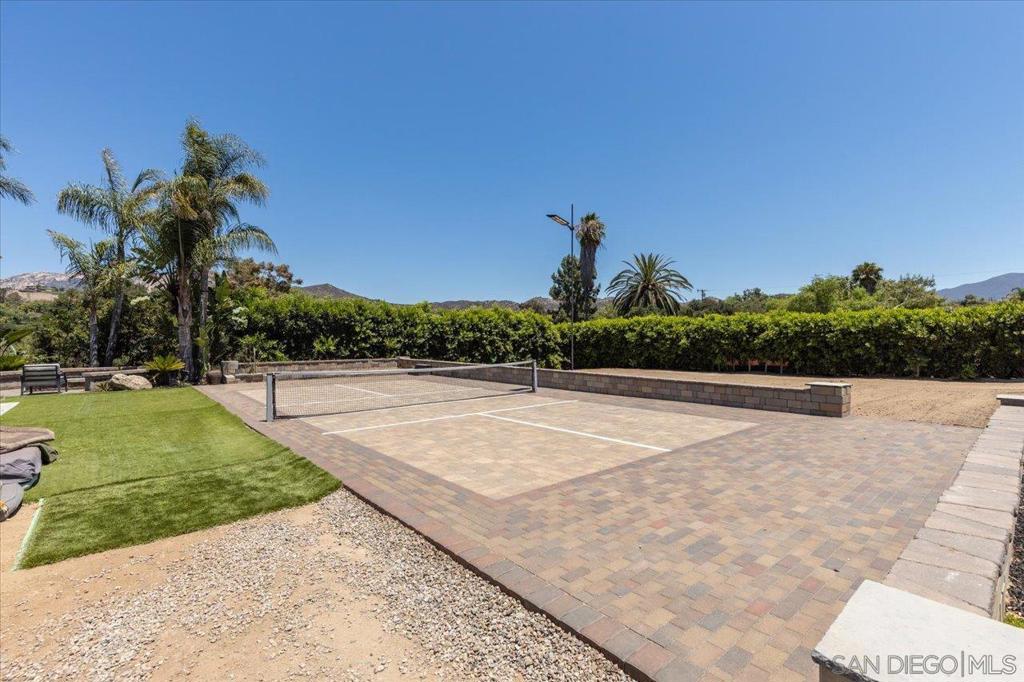 MLS #250034986SD image #40