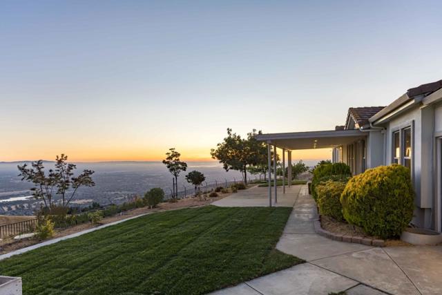 4024 Higuera Highland Lane, San Jose CA: https://media.crmls.org/mediaz/576728f0-748a-483a-a663-818120fd5c96.jpg