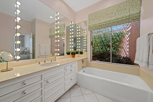 Image 17 of 45 For 73586 Malabata Drive