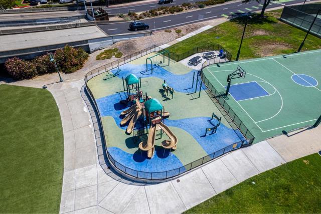 851 Peary Lane, Foster City CA: https://media.crmls.org/mediaz/5767b52a-6cd3-499f-b42f-017d95f0ca28.jpg