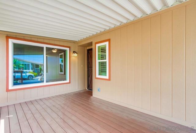3460 Don Lorenzo Dr, Carlsbad CA: https://media.crmls.org/mediaz/5769c026-063d-4233-afa7-5656f07a656f.jpg