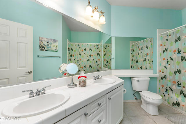 6285 Deerhill Road, Oak Park CA: https://media.crmls.org/mediaz/5769c6ca-5f42-454f-8522-2326ef906b63.jpg