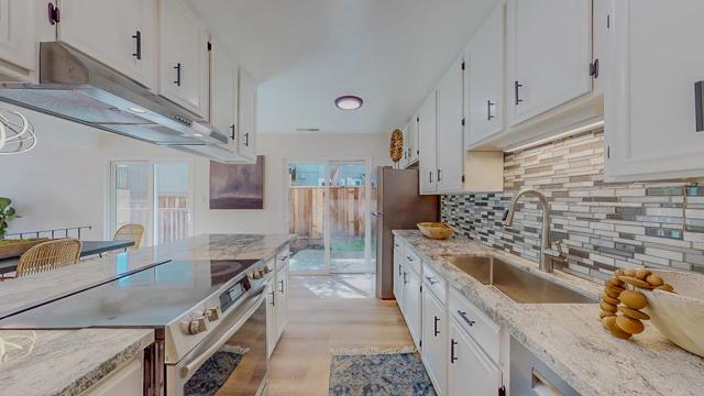 158 Tiburon Court, Aptos CA: https://media.crmls.org/mediaz/576a6c9a-f84e-4104-a03e-15561372a0bd.jpg
