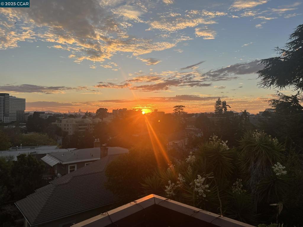 https://media.crmls.org/mediaz/576b1357-ac0d-49d6-84b8-f6fb50980ee8.jpg?preset=X-Large