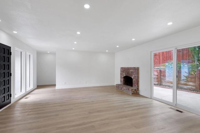 16 Melwood Court, Watsonville CA: https://media.crmls.org/mediaz/576babf5-07a7-4917-ba24-87f61ae15ff3.jpg