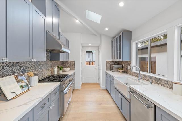 310 Leland Avenue, Palo Alto CA: https://media.crmls.org/mediaz/576bcbd5-8b61-49c0-a165-de437a0b91a6.jpg