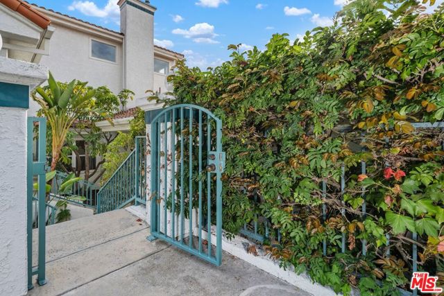 Drew Fenton | 2042 Palisades Drive Pacific Palisades CA | MLS: 7496433 Drew Fenton | 2042 Palisades Drive Pacific Palisades CA | MLS: 7496433