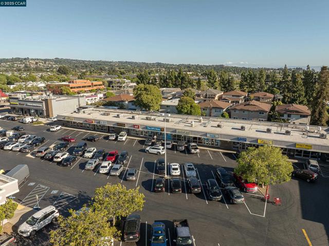 18977 Thornbury ave, Castro Valley CA: https://media.crmls.org/mediaz/576c421b-731c-4583-822a-06a28d14a33a.jpg