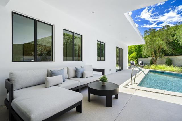 74846 Fox Hills Court, Palm Desert CA: https://media.crmls.org/mediaz/576e77b1-8d4c-4cd6-a0eb-ca854eb66e78.jpg
