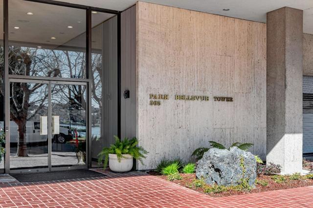 565 Bellevue Avenue, Oakland CA: https://media.crmls.org/mediaz/576f293f-257a-44d8-be91-a966f5e3641f.jpg
