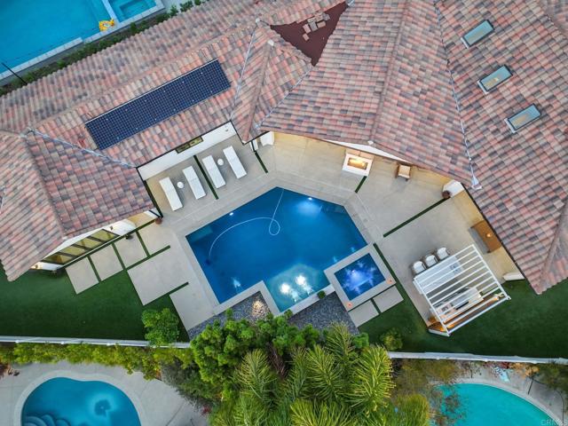 2630 Vistosa Place, Carlsbad CA: https://media.crmls.org/mediaz/576f5543-1978-46ac-bacf-812415e5fdce.jpg
