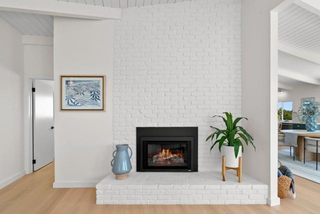 105 Vista Mar Court, Aptos CA: https://media.crmls.org/mediaz/576fe5d8-aed7-4a19-9d2a-604da8cb4a23.jpg