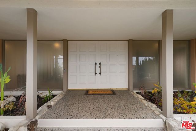 6847 Crest Road, Rancho Palos Verdes, California 90275, 4 Bedrooms Bedrooms, ,3 BathroomsBathrooms,Residential,Sold,Crest,25498791