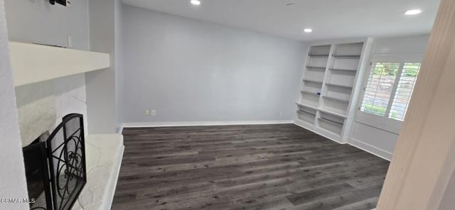 90 Lupe Avenue, Newbury Park CA: https://media.crmls.org/mediaz/5771781e-cde1-40b6-9ae8-a454a47c8c07.jpg