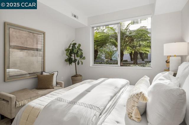 1655 N CALIFORNIA, Walnut Creek CA: https://media.crmls.org/mediaz/5773e16c-b494-45da-a303-c766c5eb43ab.jpg