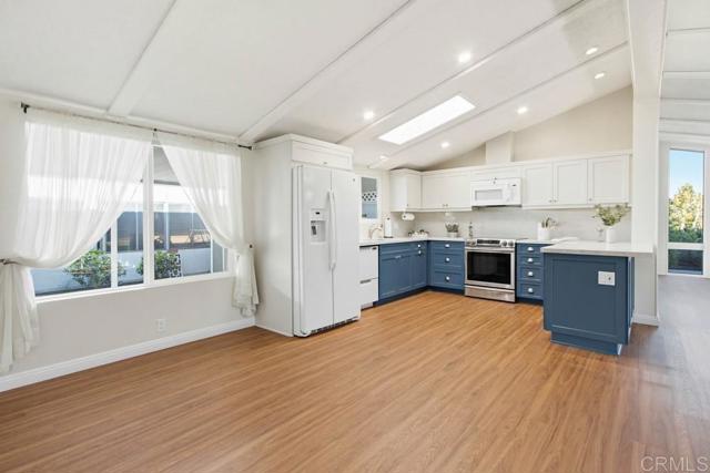 Detail Gallery Image 14 of 34 For 350 N El Camino Real #72,  Encinitas,  CA 92024 - 2 Beds | 2 Baths