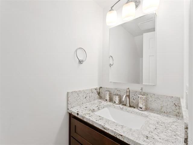 955 Postal Way, Vista CA: https://media.crmls.org/mediaz/5775ed10-a077-4f23-b9cb-4e6abab70d41.jpg