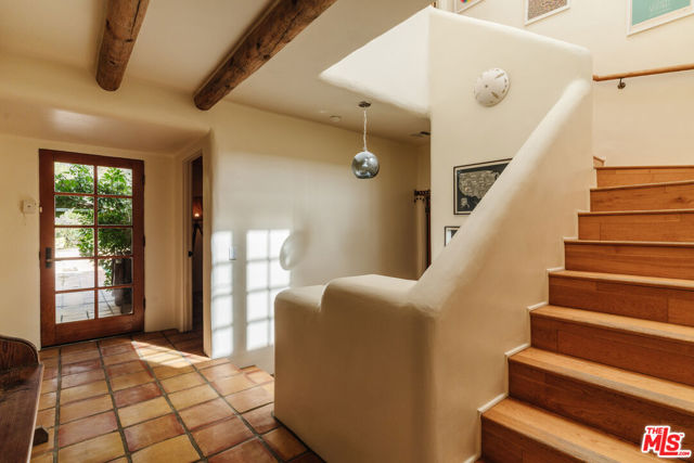 2865 Marquette Drive, Topanga CA: https://media.crmls.org/mediaz/5776a00c-9e6e-4fcc-93b3-537c622a591e.jpg