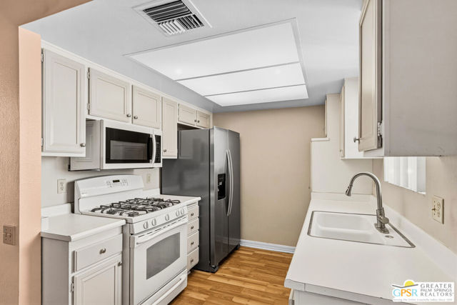 2240 S Palm Canyon Drive #24, Palm Springs, CA 92264