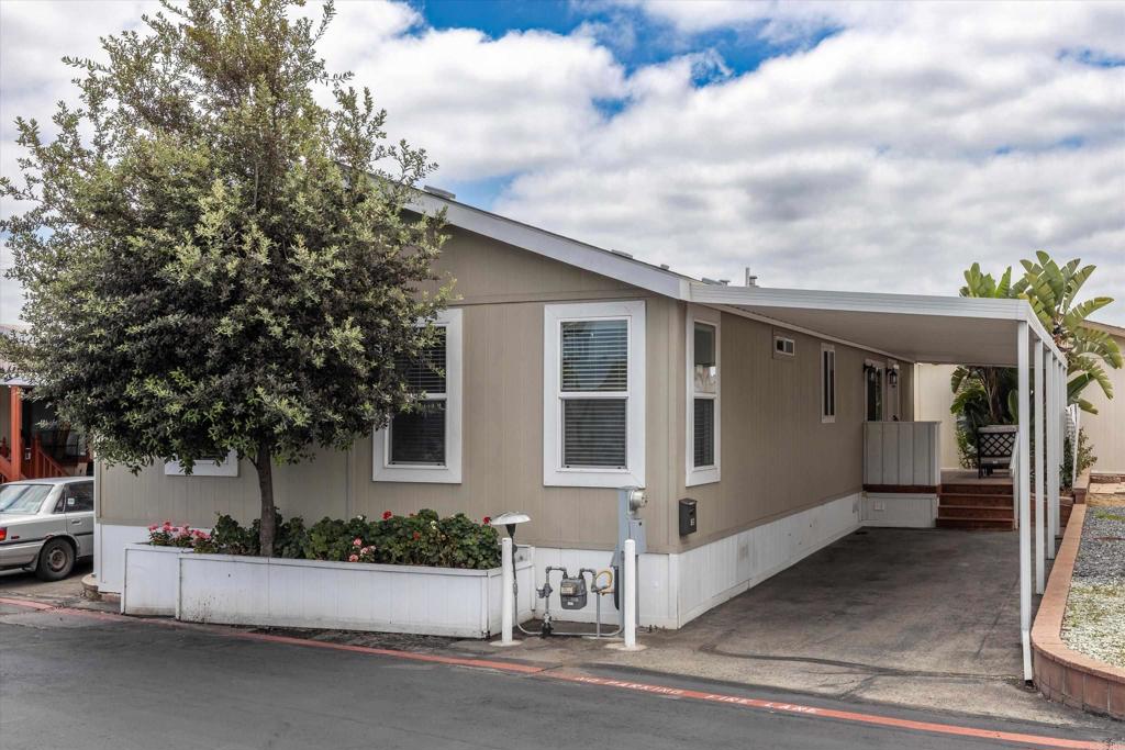 1515 Capalina Road