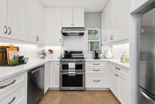 12029 World Trade Dr Unit 2, San Diego CA: https://media.crmls.org/mediaz/57792d8b-f7f7-4e90-b358-55192eb496dd.jpg