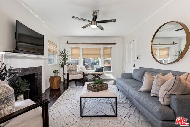 2218 S Genesee Avenue, Los Angeles CA: https://media.crmls.org/mediaz/5779da89-0202-4581-b7de-0d88bd30748d.jpg