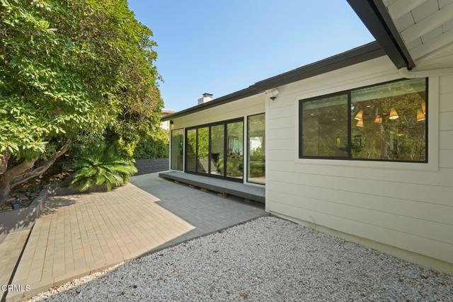 624 Camino Cerrado, South Pasadena CA: https://media.crmls.org/mediaz/577a5d5a-24f8-4701-aaf0-e23fadedf381.jpg