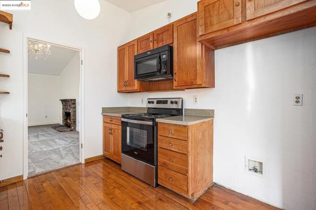1916 Gamay DR, Oakley CA: https://media.crmls.org/mediaz/577ab819-8f6d-4b44-a335-cecb99365bc1.jpg