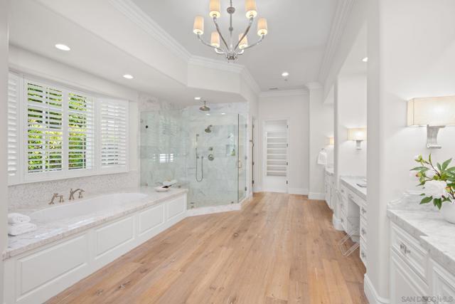 5986 Greensview Ct, Rancho Santa Fe CA: https://media.crmls.org/mediaz/577adb76-fea8-4da9-9138-63e33df9cefa.jpg