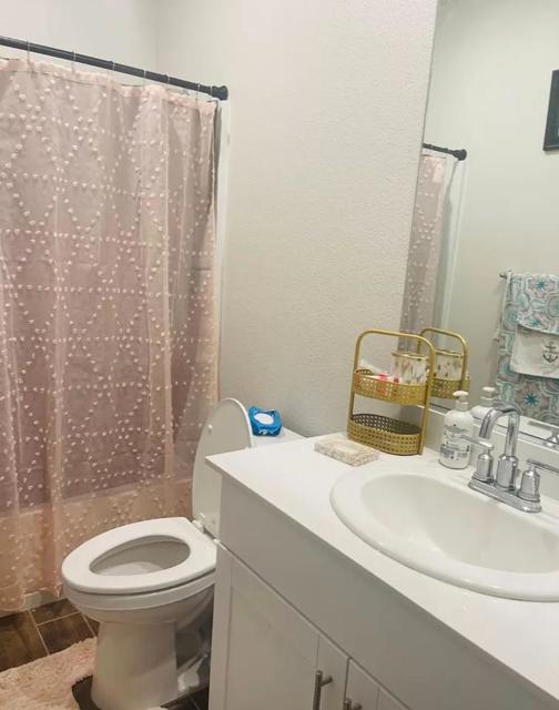 2030 Rosewood Drive, Hollister CA: https://media.crmls.org/mediaz/577aec4b-f9f1-4b23-b463-0282a15ad5ed.jpg
