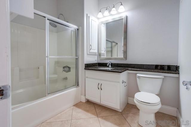 12376 Carmel Country Rd, San Diego CA: https://media.crmls.org/mediaz/577b451c-7415-40cd-9947-a5ae94fbd8f8.jpg