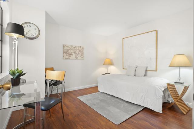 3525 Mcsherry Way, Alameda CA: https://media.crmls.org/mediaz/577b7cef-3592-48ca-8aeb-ac3856759d6e.jpg