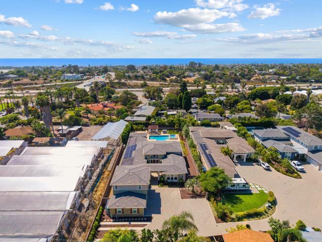 956 Urania Avenue, Encinitas CA: https://media.crmls.org/mediaz/577bc30f-b18f-4fbd-b886-ecbfdbbc2064.jpg