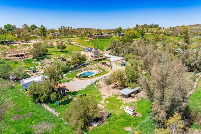Detail Gallery Image 2 of 41 For 1023 Olive Ave, Ramona,  CA 92065 - 3 Beds | 3/1 Baths