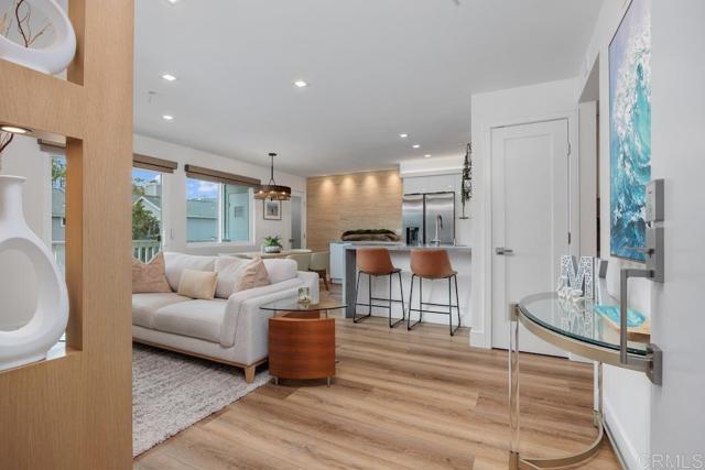 105 Mangano Circle, Encinitas CA: https://media.crmls.org/mediaz/577c6f58-d4c0-4bda-8118-41f26f475e00.jpg