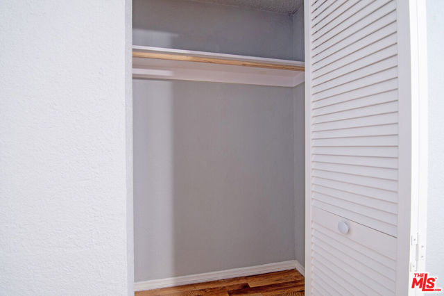 930 Fraser Avenue, Los Angeles CA: https://media.crmls.org/mediaz/577d9b98-2c35-4508-bfdd-dcd2a684ab6b.jpg