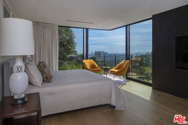 3 Bed Home for Sale in Los Angeles, California