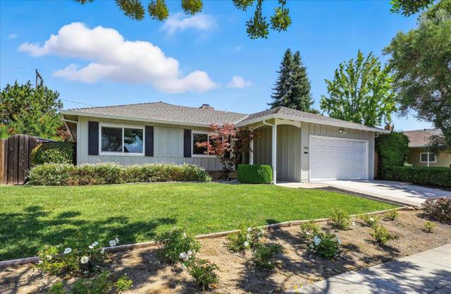 749 W Remington Drive, Sunnyvale CA: https://media.crmls.org/mediaz/577ed242-12a0-4318-b5fa-0c3c92852546.jpg