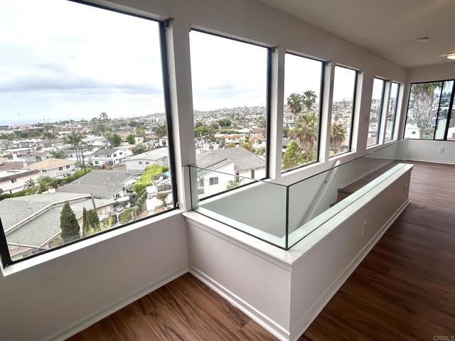 25072 Alicia Drive, Dana Point CA: https://media.crmls.org/mediaz/577f3ab4-aa43-46d3-b89a-2d34041db08f.jpg